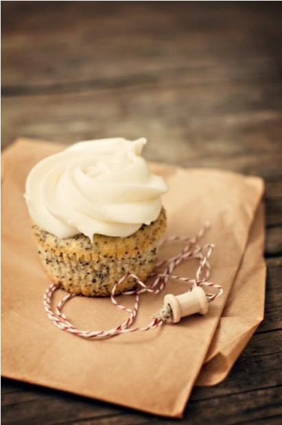 Poppyseed Lemon Cupcake