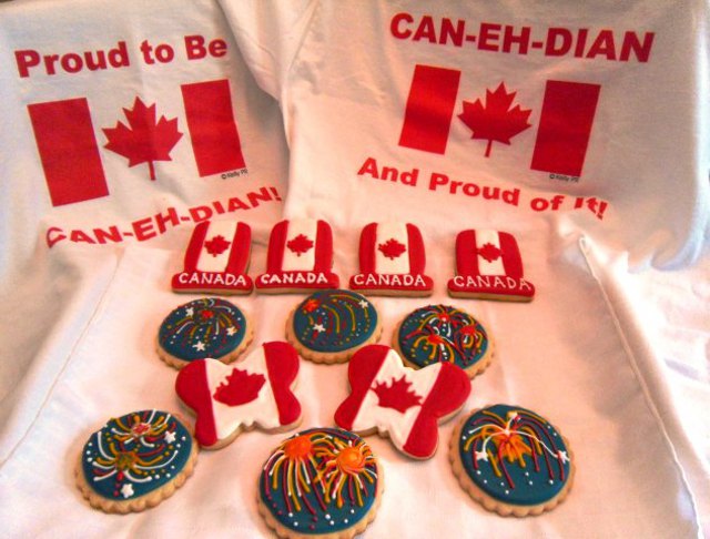 canada-day-cookies-shirts-2 Canada Flag Cookies and Fireworks Cookies