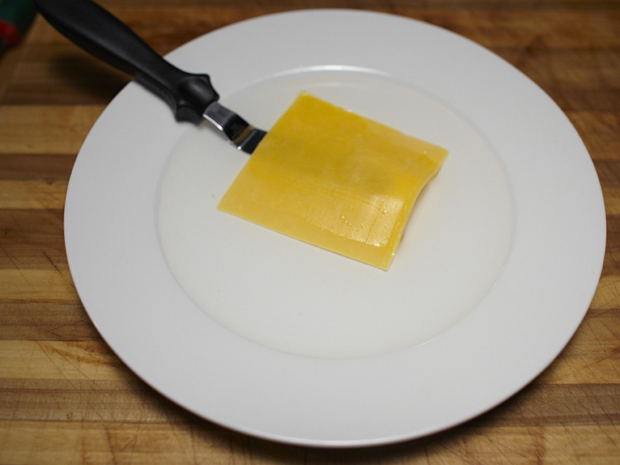 Burger-cheese cheese in boiling water