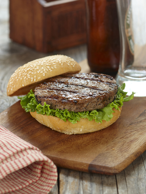 Burger - curly lettuce Dressing a burger with curly lettuce