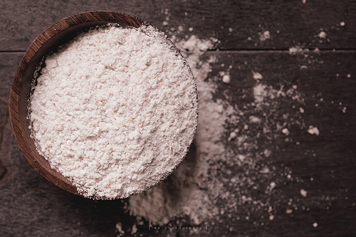 Brown _ E_Samardzija Flour in a bolw