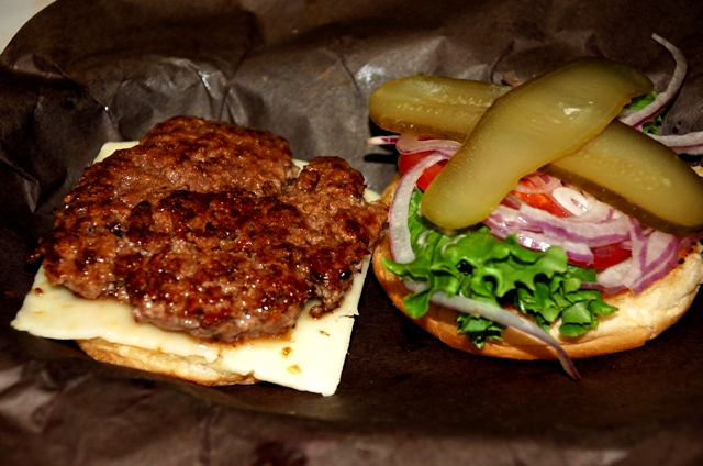 Restaurant Roundup: Waterloo's Mouthwatering Burgers | Food Bloggers of Canada