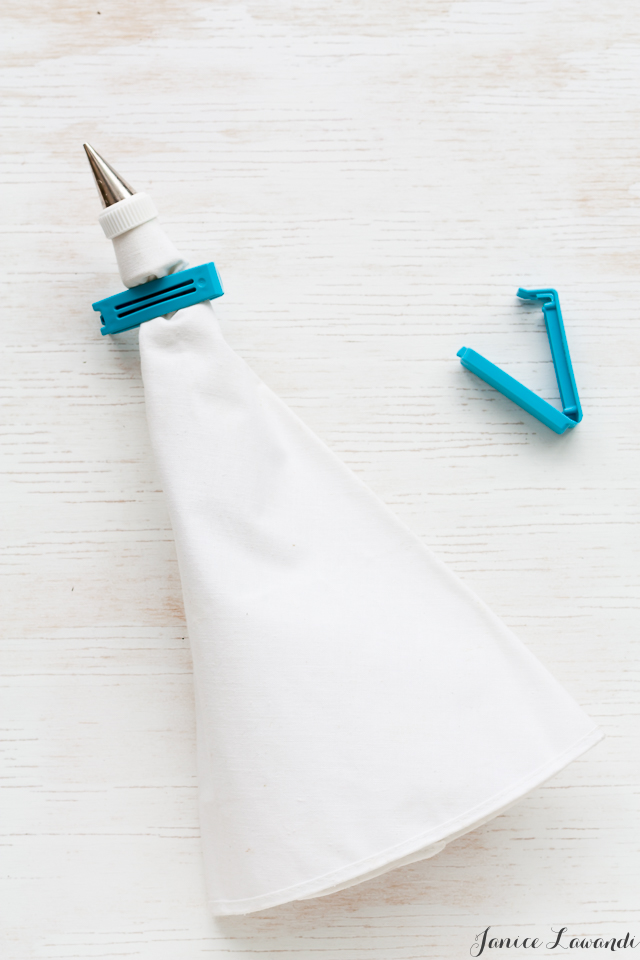 Kitchen Geekery: Decorating with Royal Icing | Food Bloggers of Canada