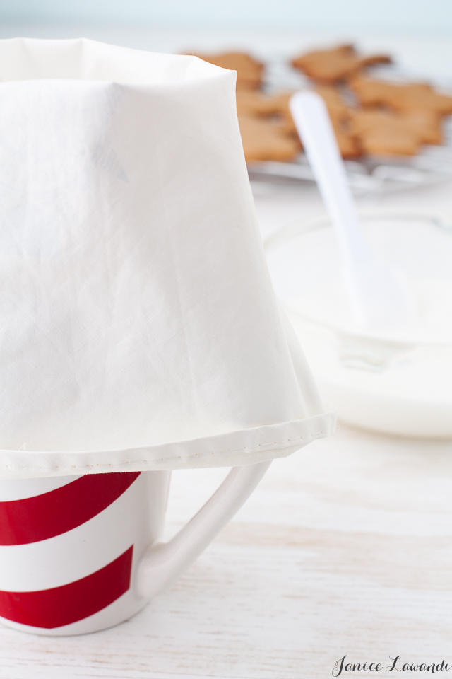 Kitchen Geekery: Decorating with Royal Icing | Food Bloggers of Canada