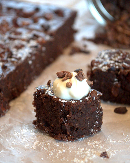 Holiday Entertaining Menu Plan | The Holiday Sweets Table