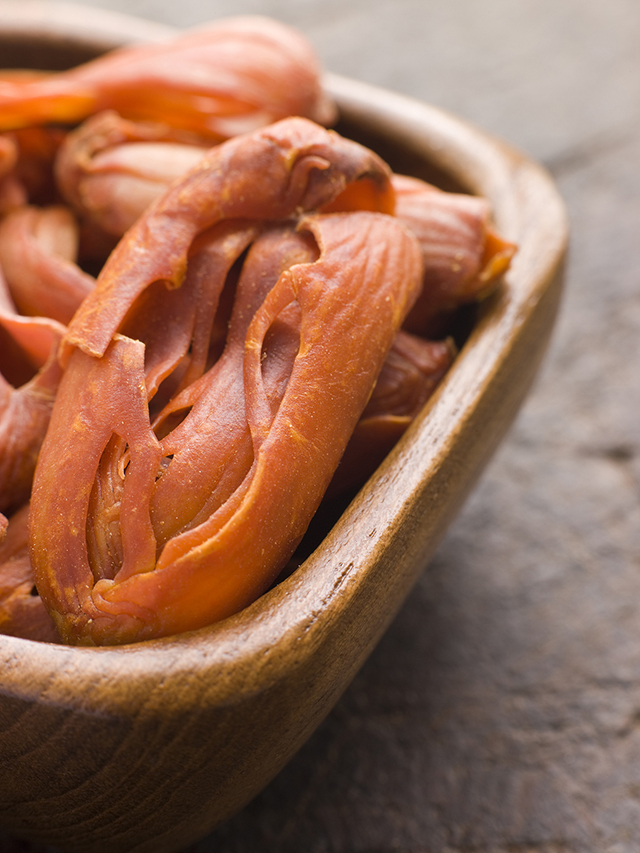 The Spice Box : Nutmeg & Mace | www.foodbloggersofcanada.com