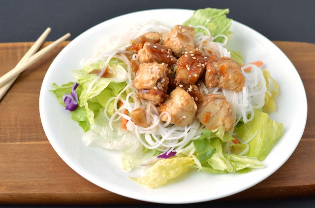 FBC Lighten Up Roundup - 15 Salads that Eat Like a Meal | Food Bloggers of Canada