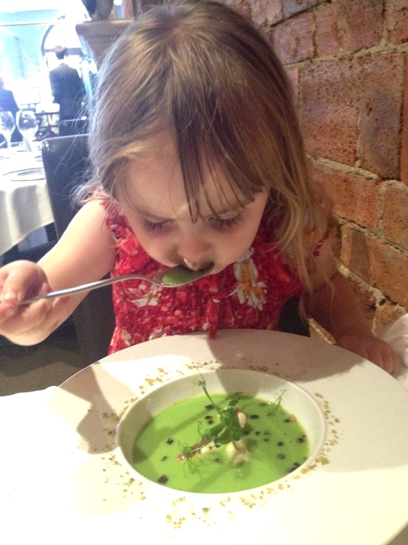 Tips for Eating Out While Travelling With Kids | Food Bloggers of Canada