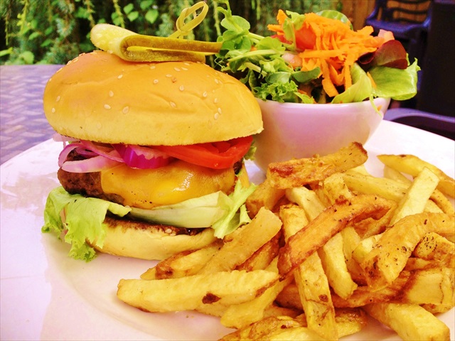 Where to Eat This Weekend: Central Vancouver Island Edition | Food Bloggers of Canada