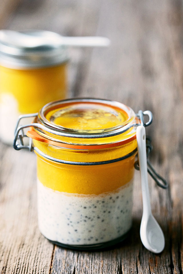 Make-Ahead Muesli and Peach Smoothie Breakfast Jars | Food Bloggers of Canada