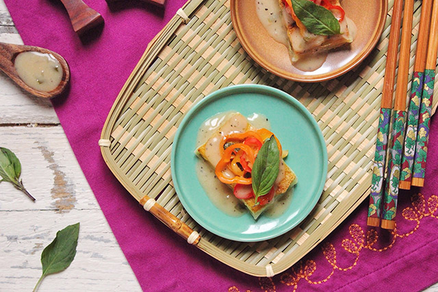 Crispy Curry Tofu with Mini Peppers and Sweet Onion Sauce | Food Bloggers of Canada