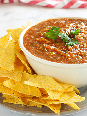 Easy Restaurant Style Blended Salsa | The Busy Baker