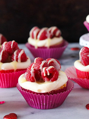 Lemon Cupcakes with Cream Cheese Frosting | Girl Heart Food