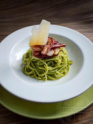 Roasted Radishes with Pistachio and Radish Green Pesto | Diversivore