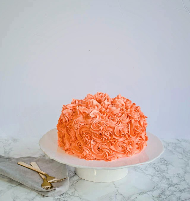 Food Styling 101: Styling Cakes For The Camera| Food Bloggers of Canada