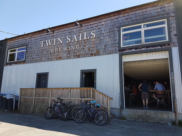Canada's Craft Beer: Twin Sails Brewing | Food Bloggers of Canada