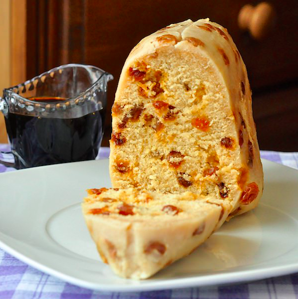 Iconic Canadian Foods: Figgy Duff