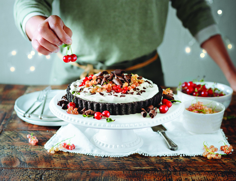 Mile High Chocolate Pudding Pie