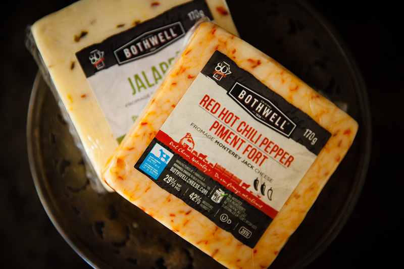 Bothwell Jalapeño and Red Hot Chili Pepper Flavoured Cheeses