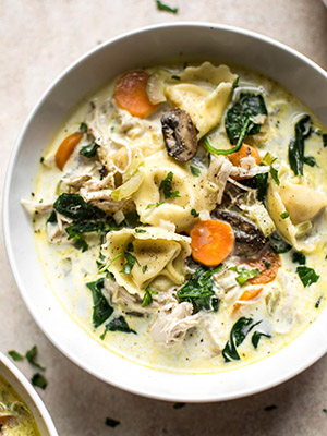 Creamy Spinach Tortellini Soup