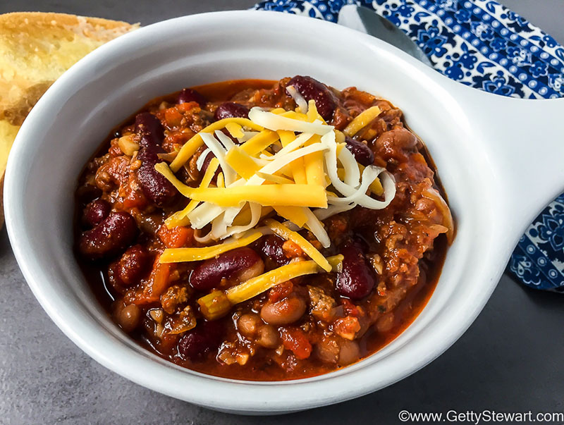 Chili Con Carne: Classic Beef and Bean Chili