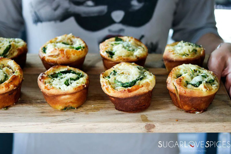 Spinach and Caramelized Onion Breakfast Brioche | SugarLoveSpices