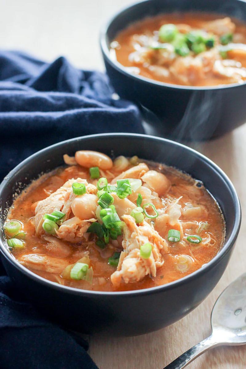 Healthy Buffalo Chicken Chili | Delicious on a Dime