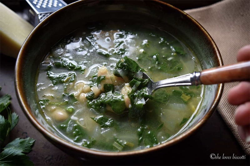 Easy White Kidney Bean and Spinach Soup | She Loves Biscotti
