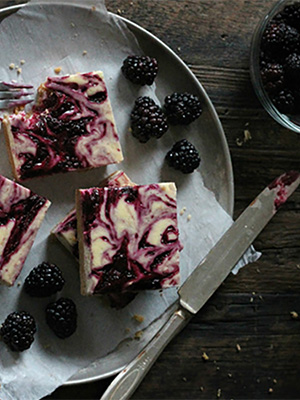 Blackberry Cheesecake Squares | Food Bloggers of Canada