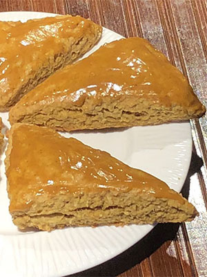 Pumpkin Scones with Pumpkin Spice Glaze | Mama's Secret Recipes