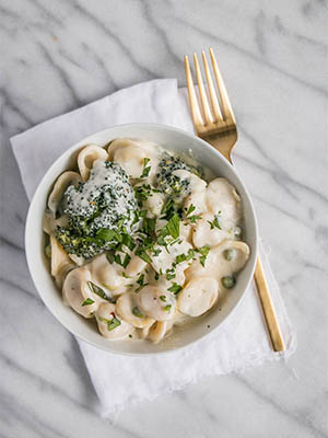 One Pot Broccoli and 3 Cheese Pasta | My Kitchen Love