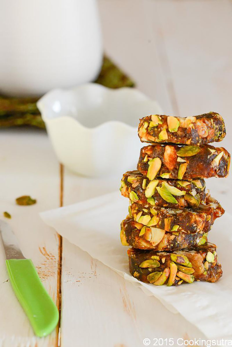Date and Nut Energy Bars by Cooking Sutra