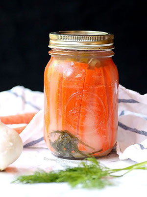 Lacto Fermented Dill Pickle Carrots | Domestic Dreamboat