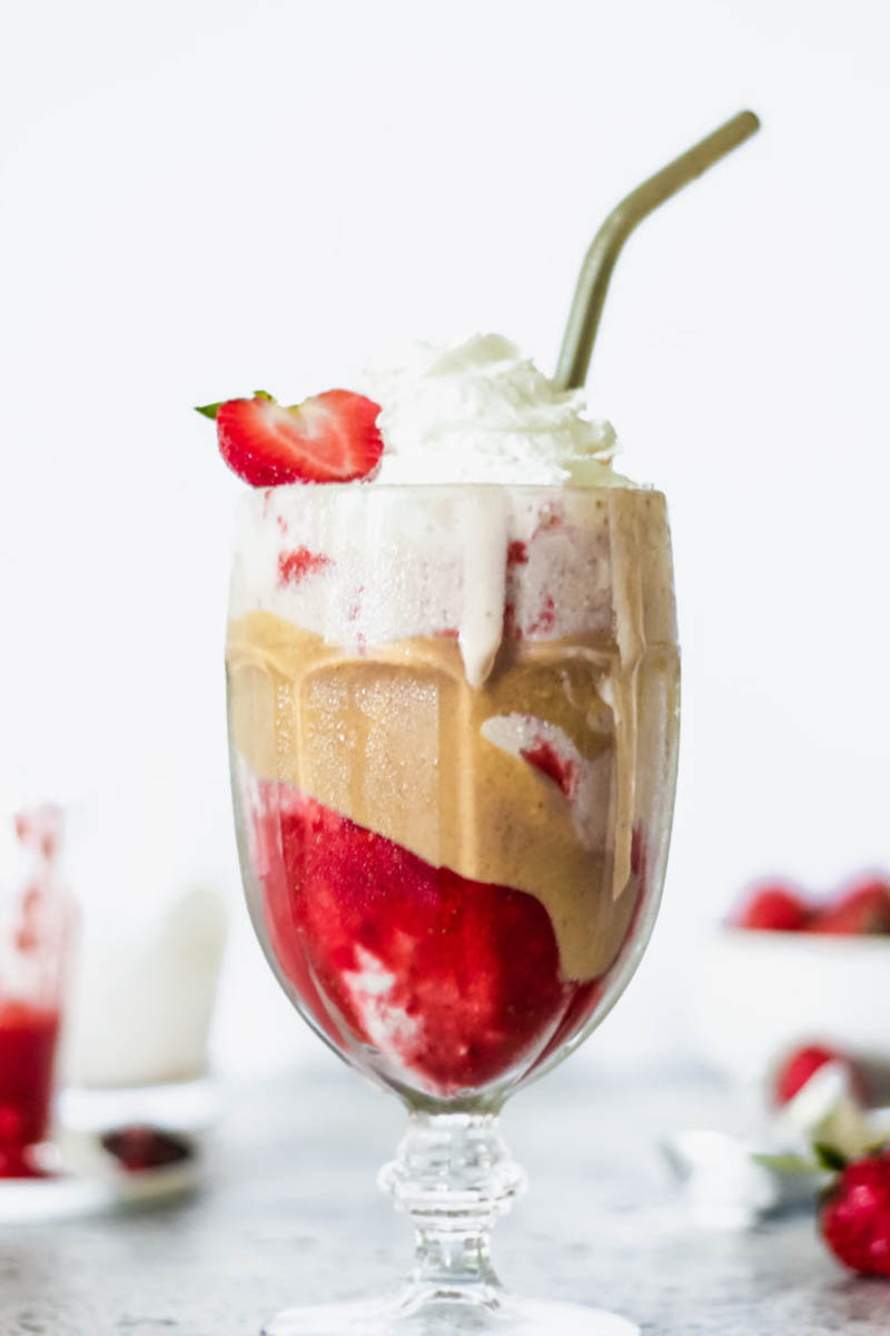 PB & J Vegan Milkshake | The Nourished Mind