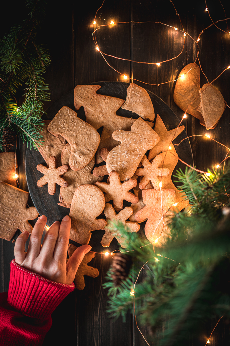 Baked gingerbread cookies.