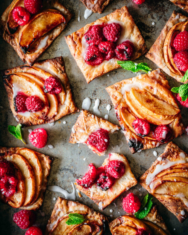 Tarts with raspberries