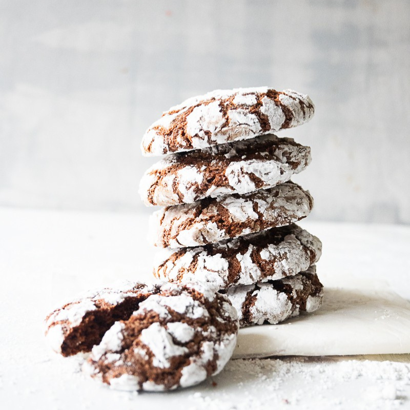 Chocolate crinkle cookies